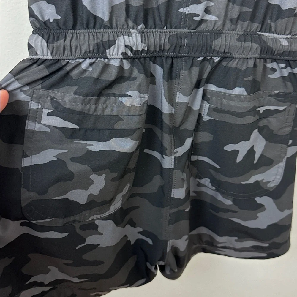 Athleta Girl Black Camo On The Go Shorts Romper, Size L/12